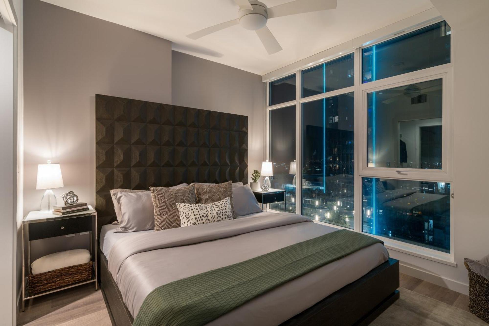 Sky-rise Apartamento *